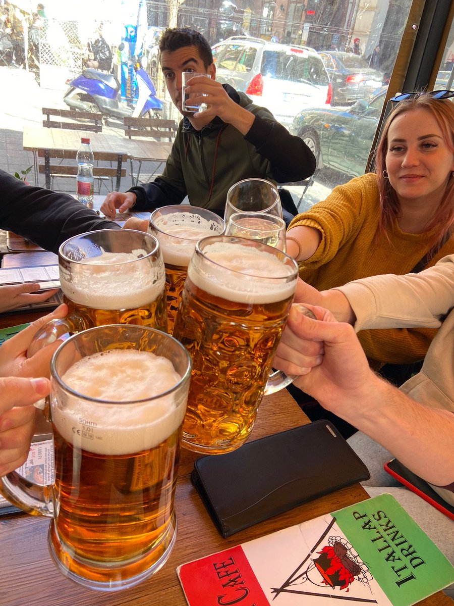 oznerol_10's tweet photo. Viaje a Milán: me roban
Viaje a Budapest: me pongo enfermo
✨Experiencia Erasmus ✨ https://t.co/obYTE2jw3e