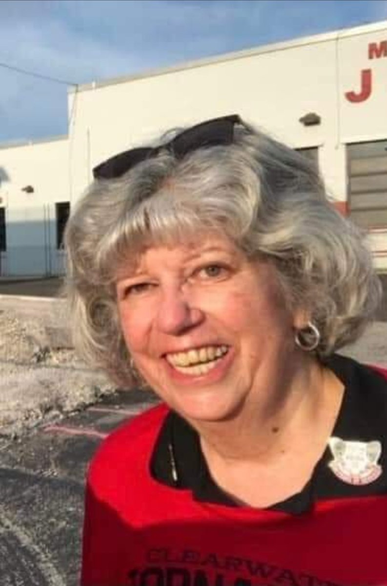 livfuller12's tweet photo. R.I.P to the greatest Athletic Director ever Mrs Biddle. Thank you for all you have done for Clearwater High School athletes. I was lucky to have you for 3 years. You will be missed
#CancerSucks
😪😪😪 https://t.co/1alIw8PkPn