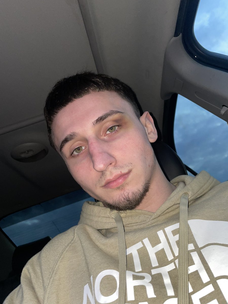kingfetty20's tweet photo. I have supposedly “cashmasters” and “straight alphas” in my dms asking me to own them 😂 so pathetic it’s hilarious, that’s how powerful I am🤴🏻 #king #findom #worship https://t.co/6dqiVbKTMM