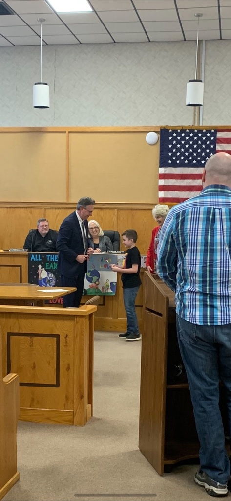 castle_wr's tweet photo. Aiden Mollette is the county winner  in 4-6 grades-Digital Art division- in the Johnson County Fiscal  Court  Anti-Littering art contest. https://t.co/zDYWlmRqNE