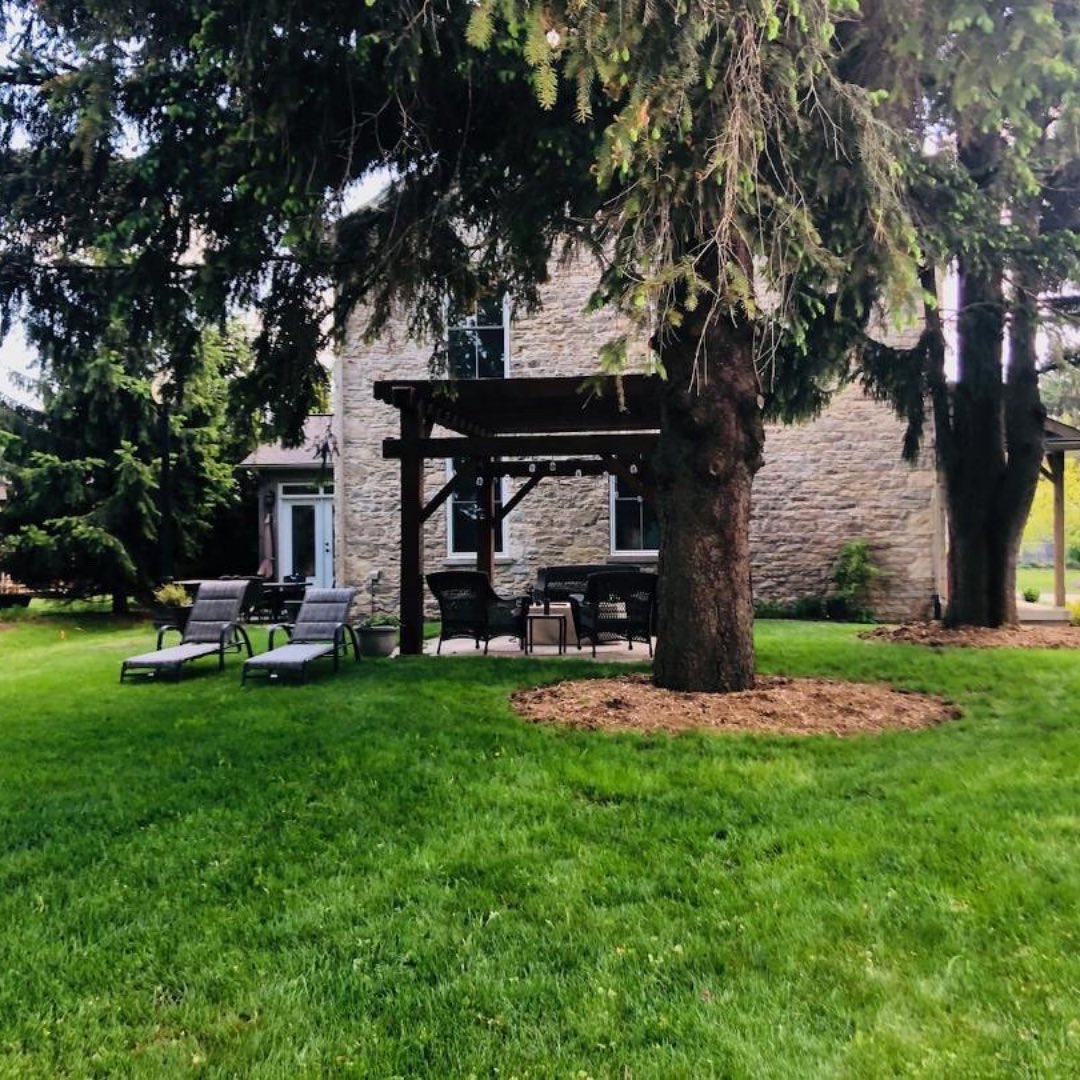 Lisa_Felice_RE's tweet photo. Coming soon to https://t.co/hXM4ulPcDm! This gorgeous 4 bedroom, 3 bathroom, 3200 square foot restored farmhouse in the heart of Fergus will be hitting https://t.co/hXM4ulPcDm in the next week! This home has exquisite finishes, and is on an amazing lot! 
#realestate #royallepage https://t.co/DfOW1blQpJ