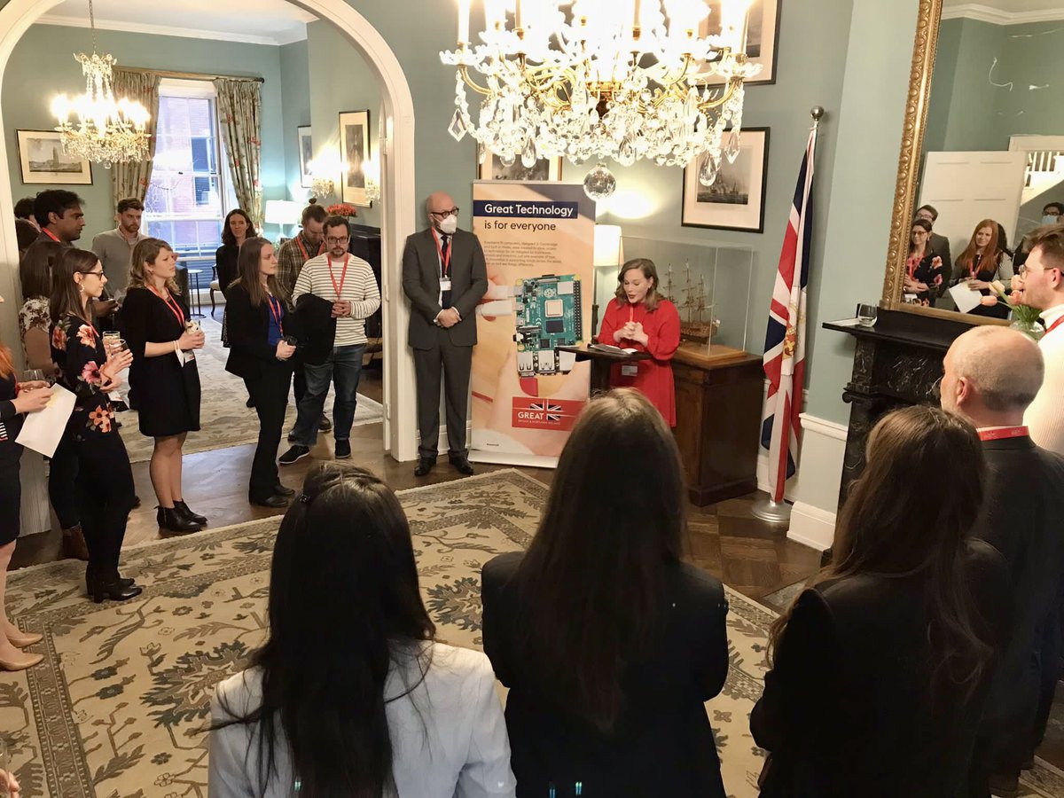 UKinBoston's tweet photo. Today 🇬🇧 Consul General @FCDOPeterAbbott, with @TechNation &amp; @UKRI_News, invited talented minds in Boston to the Residence.

With the UK ready to support global talent turn their ideas into reality, find out how you can work and build a life in the UK: https://t.co/Ku7XjlHA4E https://t.co/xF8UkaJKtG