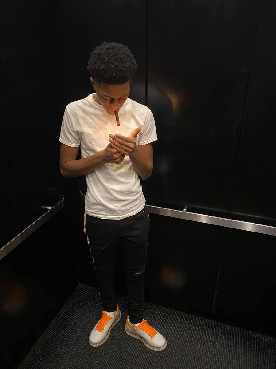 BaloDpt's tweet photo. Smoking dope bc it makes me feel good  #MissVegas 🥹 https://t.co/jXFJm55oNy