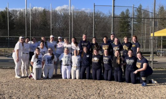 emilykonkel2's tweet photo. Happy opening week!!!๐ฅ Navy vs. White scrimmage todayโฆ. the white team holds on to win it๐คโ๏ธ๐ณโ#realmarchmadness #bestseasonyet #gocrazy https://t.co/xSJiVSYKws