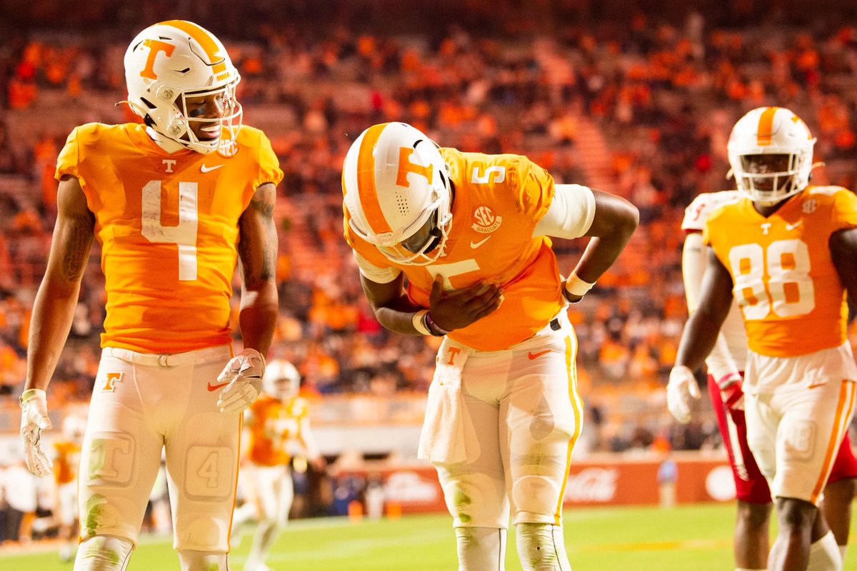 _mjmatt8's tweet photo. After an amazing talk with @CoachKelseyPope, blessed to have received an offer from The University of Tennessee! #Volup @missionfootball @diablocjohnson @GregBiggins @247Sports @Vol_Football https://t.co/CsCQbiYBVQ