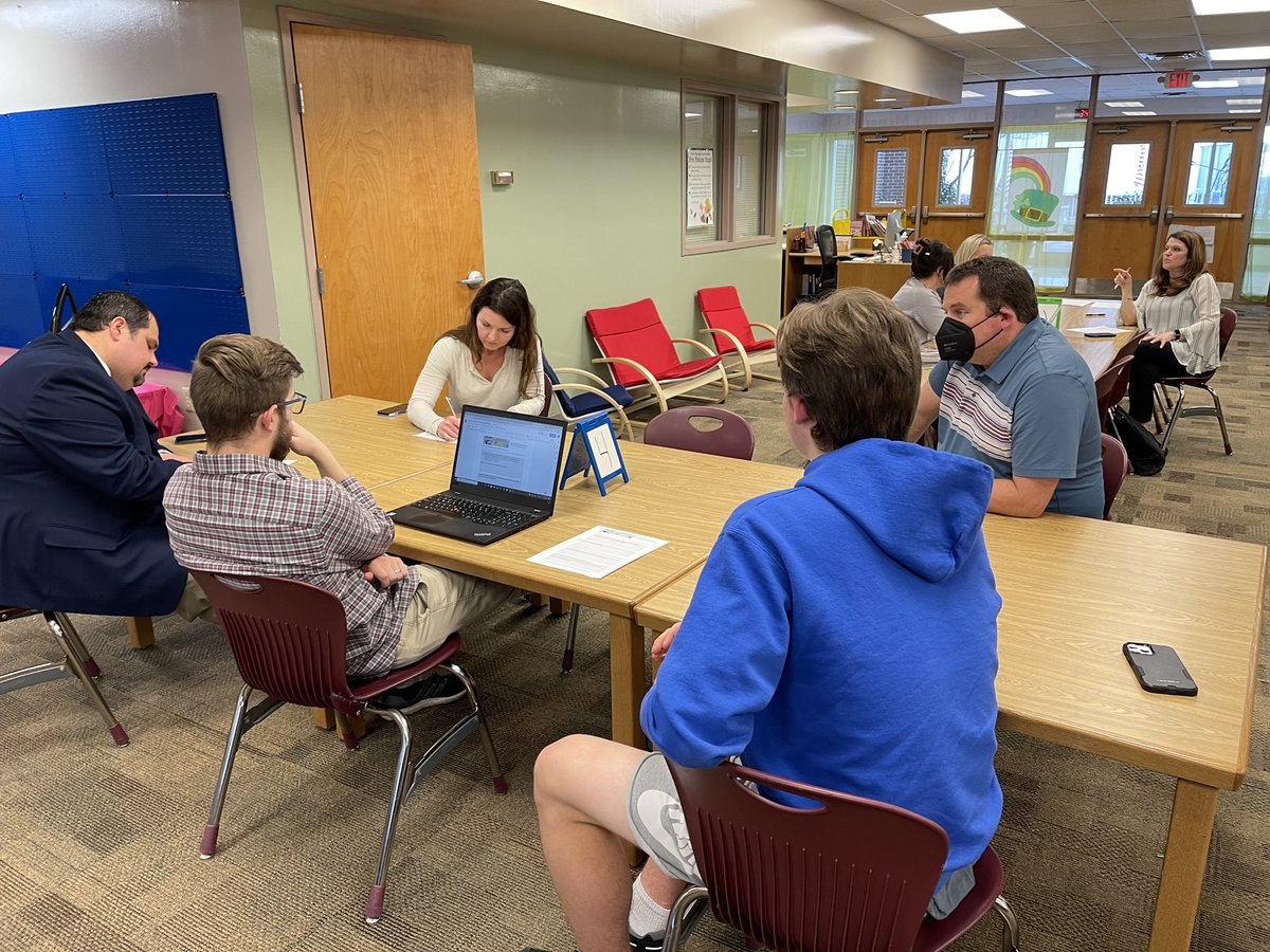 neil_arnett's tweet photo. Fantastic conversations in our #EdTech plan breakout tables this afternoon working on the @PikevilleInd 22-23 EdTech Plan. Love reading & hearing this feedback from students, teachers & administrators from every level. #KyDTC #KyTechChat Thank you all for taking the time! https://t.co/Tjcj8UKd63