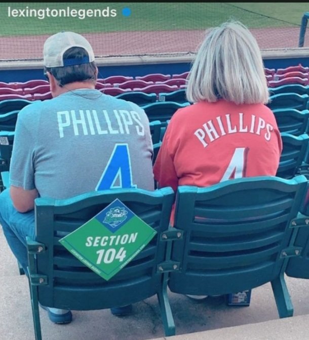 DatDudeBP's tweet photo. Awwww now that’s some damn love and support!!! Preciate it boss!!! #ImGlovinIt 💯 RT @DaveMenser: @DatDudeBP @LexingtonLegend That is EXACTLY what my wife and I will be doing. We love you BP! https://t.co/Ou8bLuBfXq