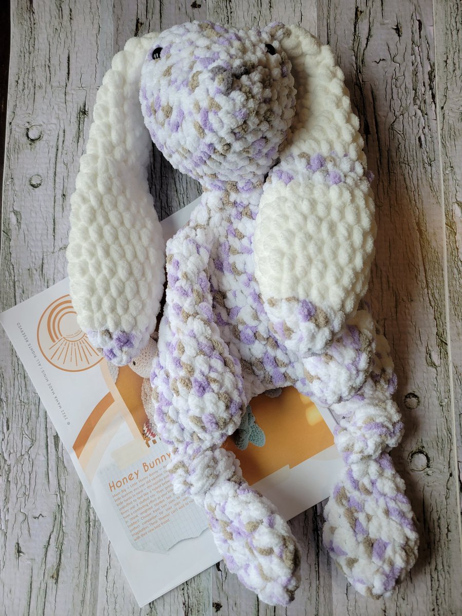 ActuallyYarn's tweet photo. Finished the large honey bunny rabbit by @mamamademinis 
I ran out of my main yarn color but I think it still turned out good
#crochet #crochetbunny #handmade #handmadeincanada #handmadewithlove #handmadegifts #shopsmall #shoplocal #shoplocalcanada #shopcanadian https://t.co/5juBbKj2lj