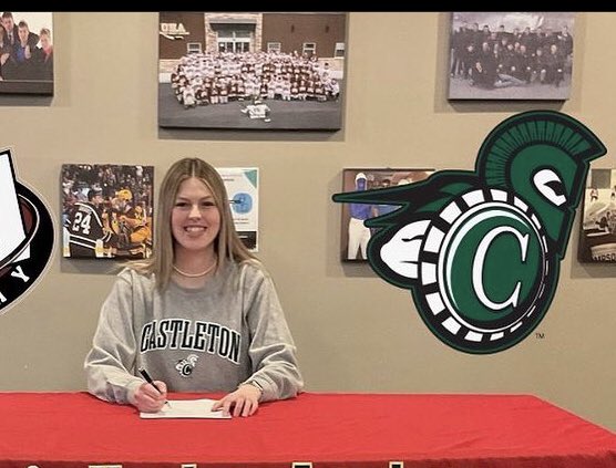 OGHAhockey's tweet photo. Congrats @OGHAhockey #OttawaIce alumni Rachel McNeill for having been selected by @CastletonEdu for NCAA III Spartans hockey! She will face off against @OGHAhockey alumni and sister Lauren who plays for @PSU_whockey https://t.co/s7LhzjcPpT