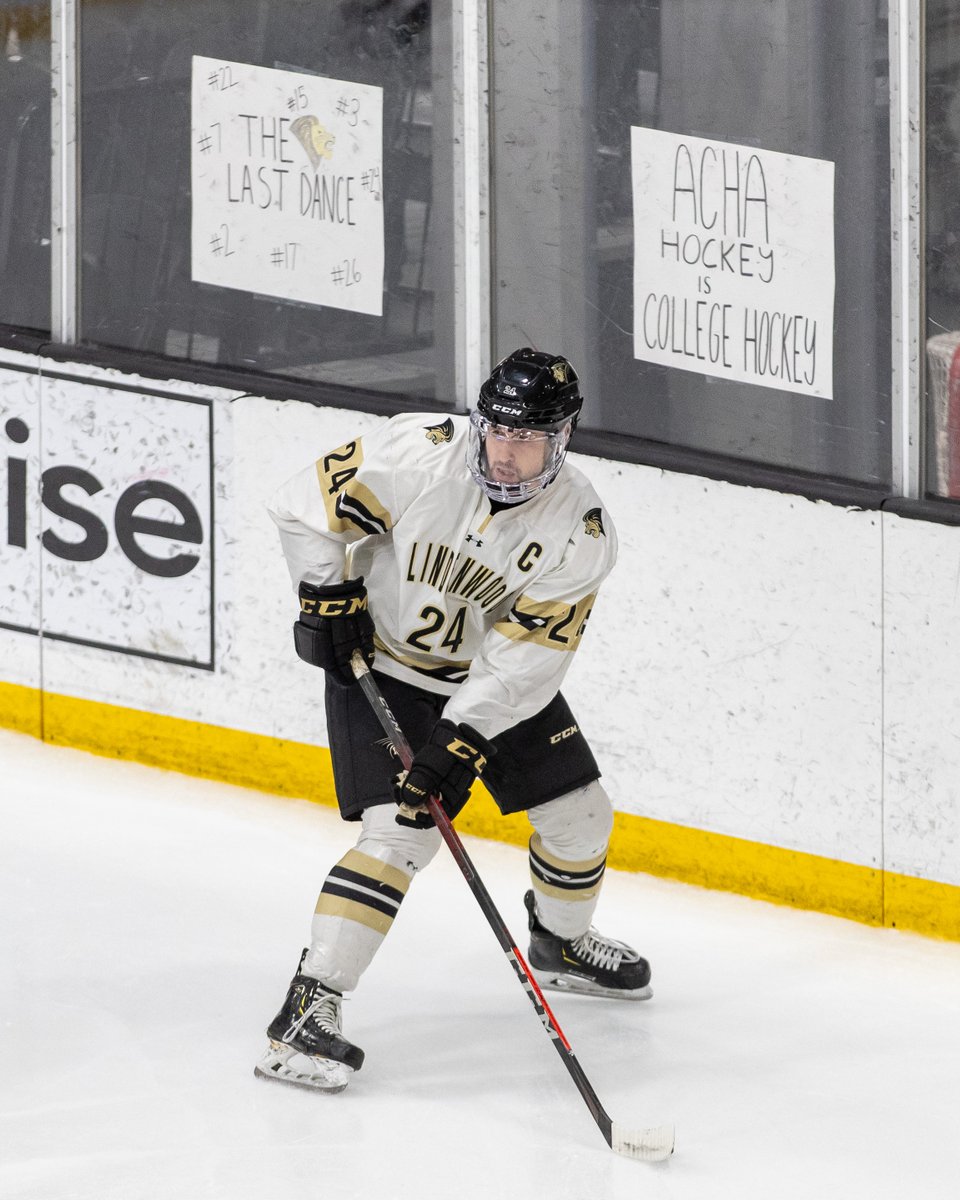 hockeyhousepod's tweet photo. Whoever put the "ACHA Hockey is College Hockey" sign up, we owe you a drink 🤝 (cc: @Buccigross) https://t.co/tHioEiLzIX