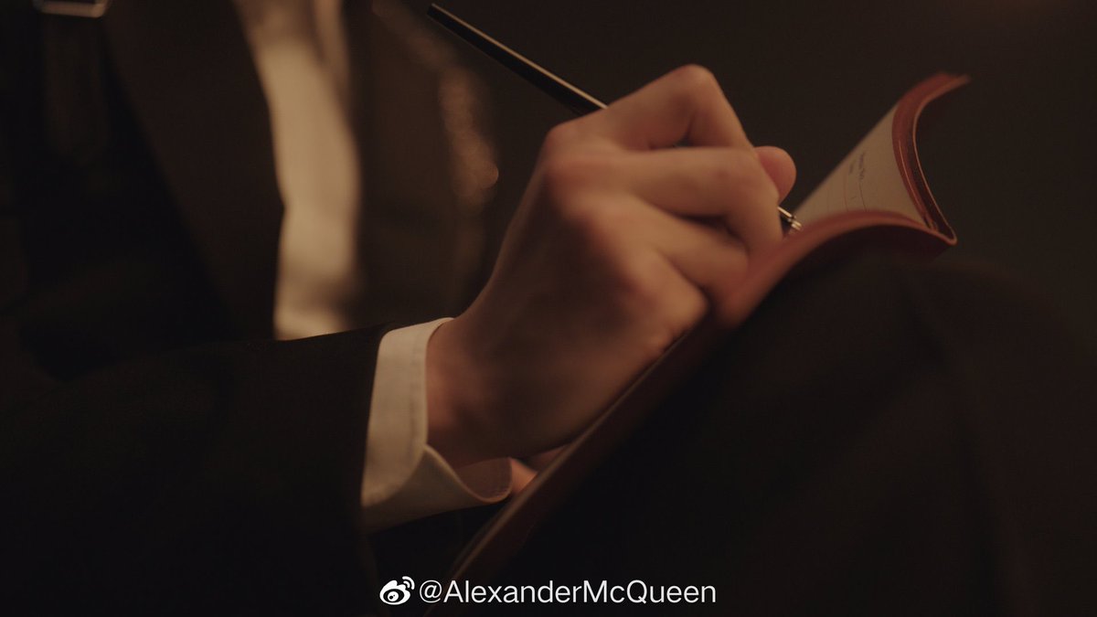 220315 AlexanderMcQueen weibo update 

#刘昊然 x #McQueenAW22

____________
#Liuhaoran #หลิวฮ่าวหราน