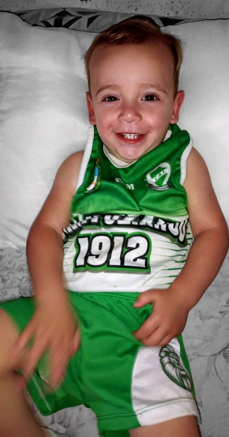 VERDELEON's tweet photo. La fotito de Nahuel, otro #minihincha del León! https://t.co/4WoBaWW1F0