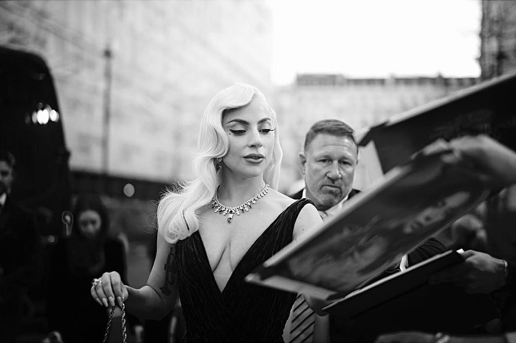 mayhembygaga's tweet photo. this photo of Lady Gaga should be hanging in the Louvre because what the fxck ?? https://t.co/bye020BRD0