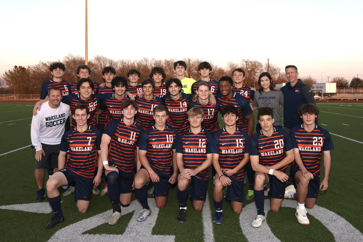 Thomas Edward Photos tweet media