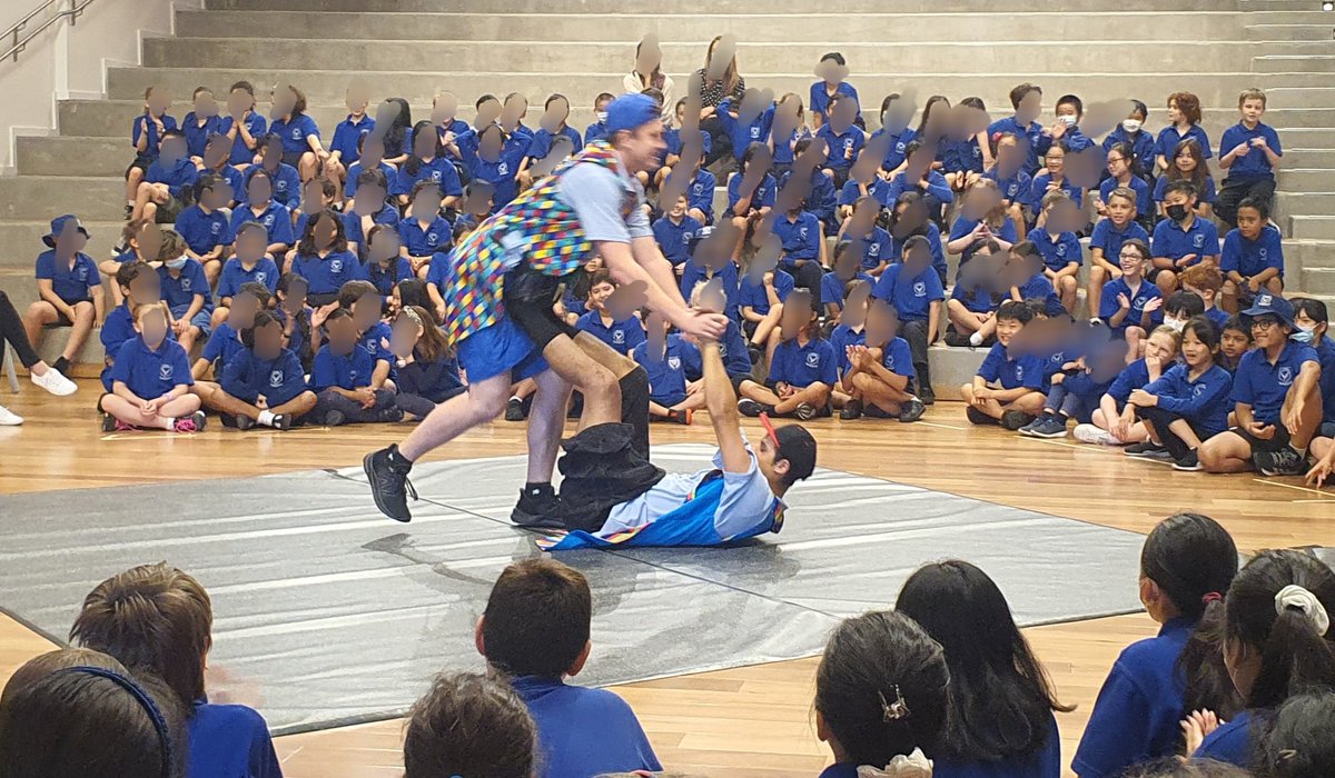 Student Wellbeing Week @ultimoPS started of with a bang. The Sticks and Stones incursion taught kids all about bullying, staying safe at school and cyber safety. It was full of positive messages, flips and some juggling!