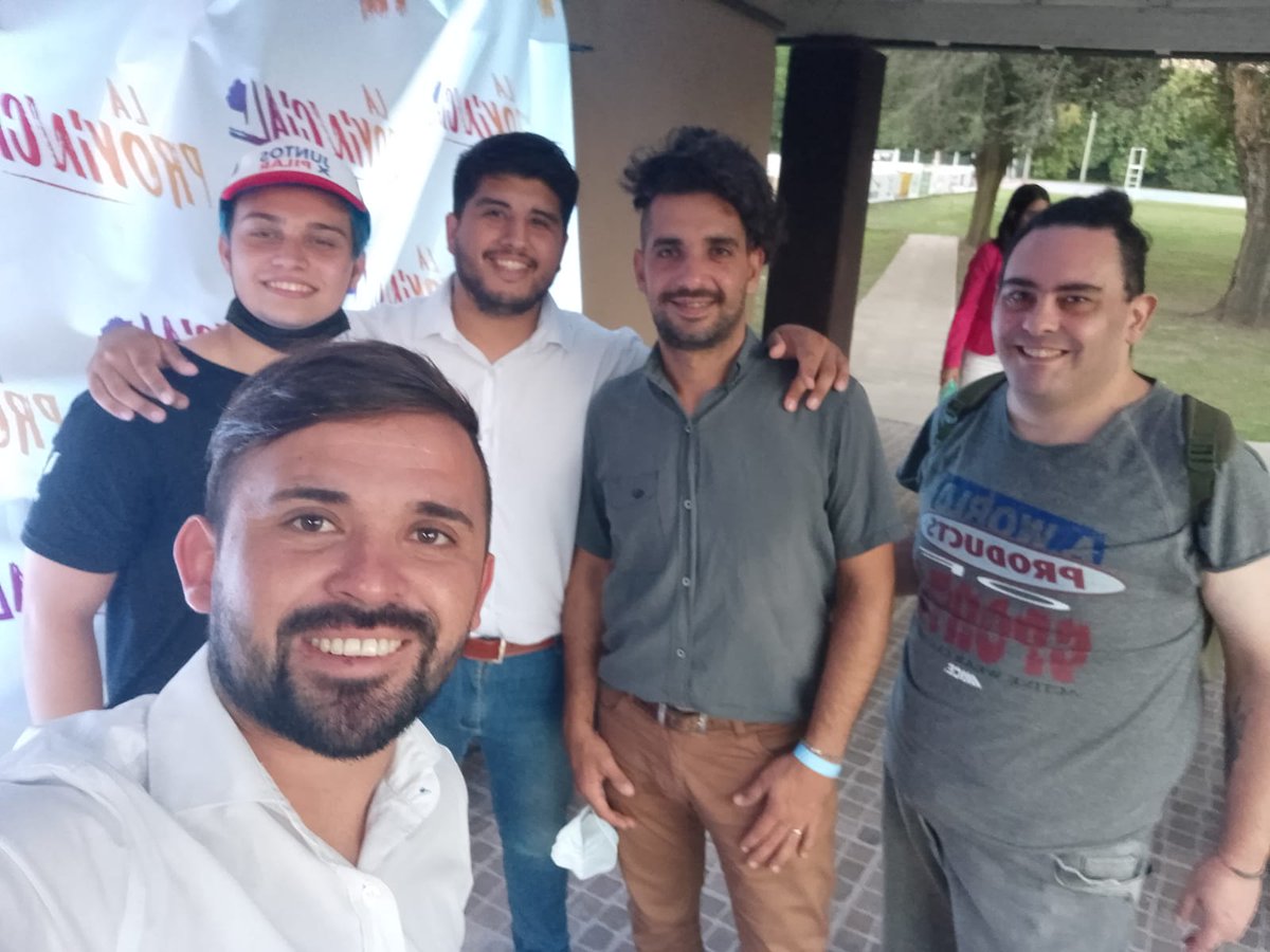 JaviLopez1210's tweet photo. Lanzamiento de @LaProvincialPBA  
@jorrjuarez @ACLeguizamon @matiasyofe @lapilarenseok @PatoBullrich @PatoVasquezOk https://t.co/YqJHRYFmUD