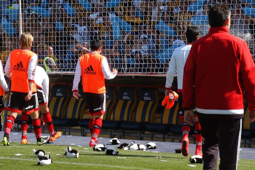 CentralDeFiesta's tweet photo. CADA VEZ NOS FALTA MENOS 🐧 https://t.co/omeCf4obde