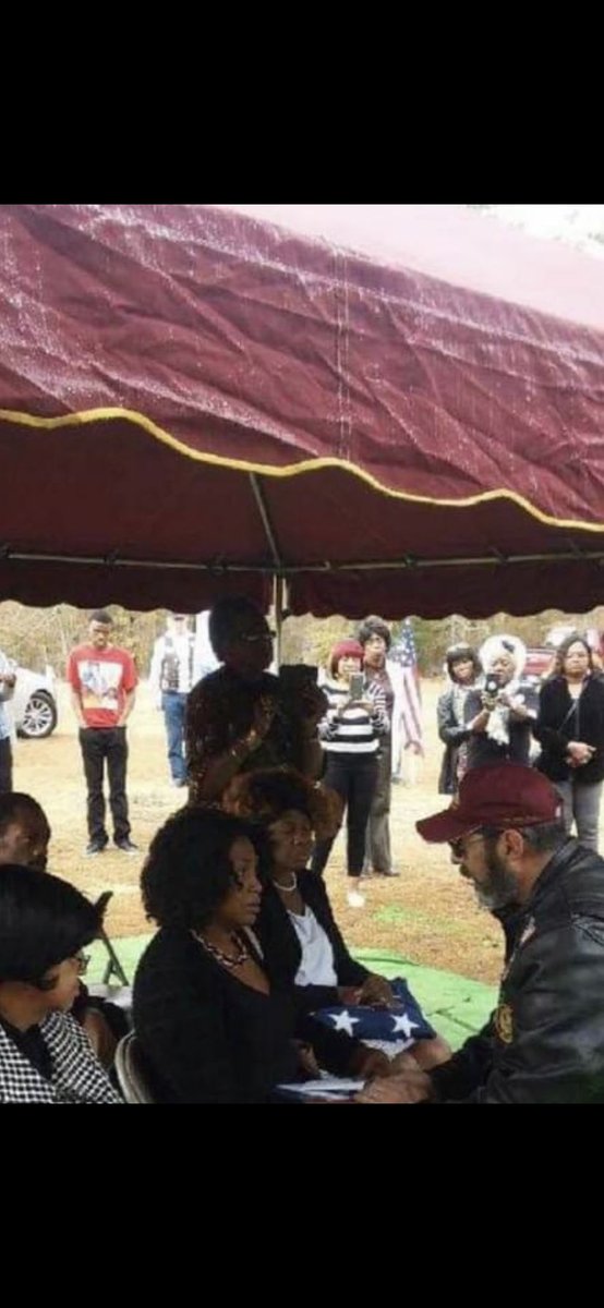 JusticeforPaul7's tweet photo. I don’t understand what type of justice system we have today. All this evidence to show my father was murdered and no one would help me and my family. Why? If my father was white he would of had a team of lawyers the same day he was murdered. Look at the back of my father’s head. https://t.co/WhhhwQOsSD