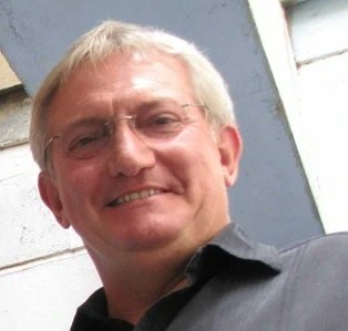 spod1000's tweet photo. Happy 70th birthday to #GrahamCole
@GrahamcoleAct spent 25 years in ITV's #TheBill (1984-2010) as #PCTonyStamp
In #DoctorWho he appeared in
#Shada - Young Scientist
#TheLeisureHive - Zero Gravity Squash Player
#FullCircle - Marshman
#TheKeeperOfTraken - #Melkur
#Kinda - Kinda
1/2 https://t.co/7DreuHrkEI