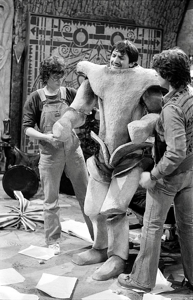 spod1000's tweet photo. Happy 70th birthday to #GrahamCole
@GrahamcoleAct spent 25 years in ITV's #TheBill (1984-2010) as #PCTonyStamp
In #DoctorWho he appeared in
#Shada - Young Scientist
#TheLeisureHive - Zero Gravity Squash Player
#FullCircle - Marshman
#TheKeeperOfTraken - #Melkur
#Kinda - Kinda
1/2 https://t.co/7DreuHrkEI