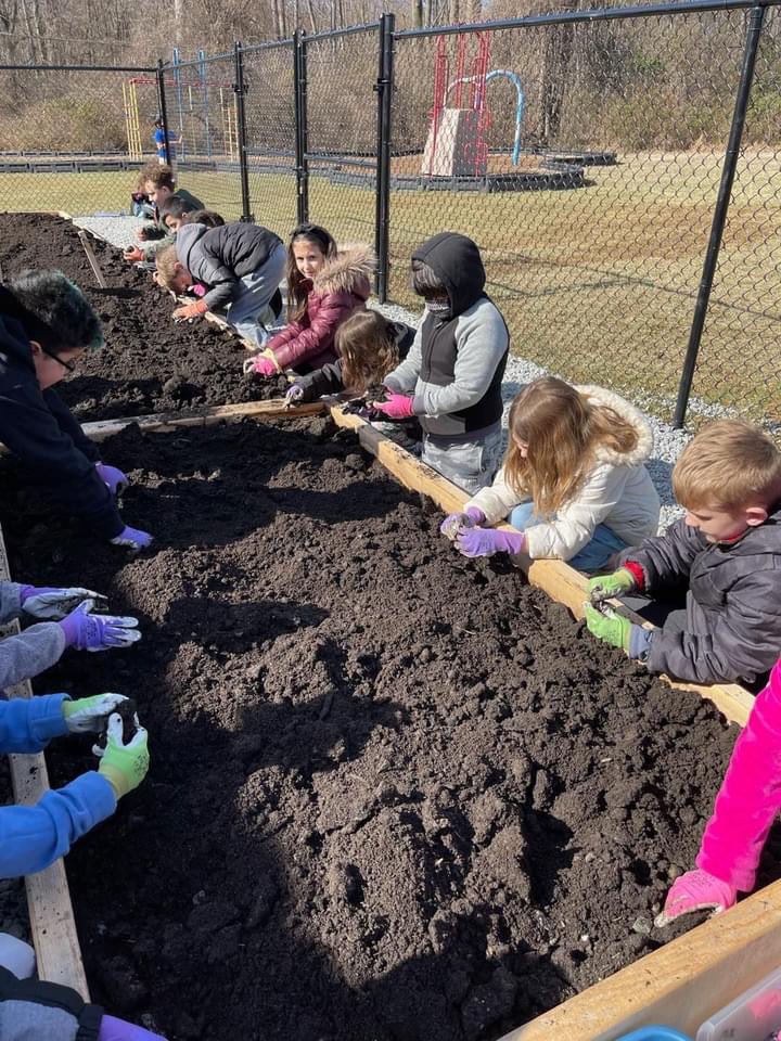 Heritage Elementary tweet media