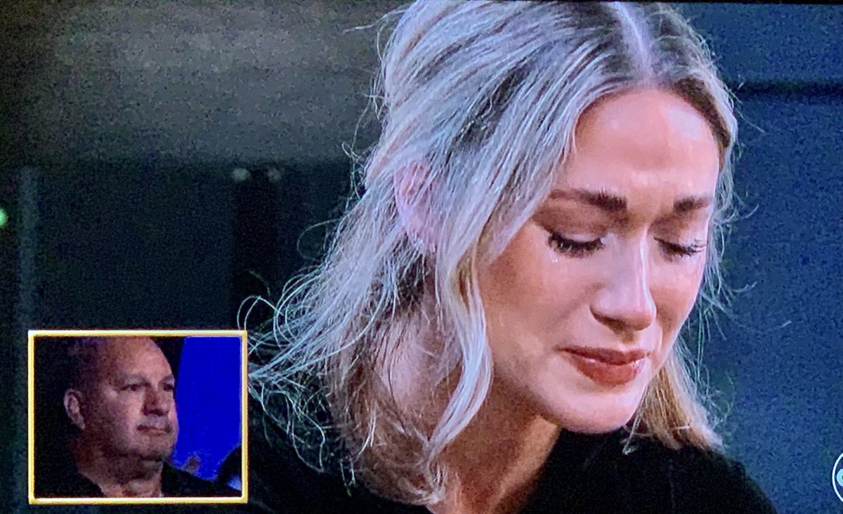 Bitchelorette_'s tweet photo. Rachel’s dad in the corner I- 😭

#TheBachelor https://t.co/GBxqUF6NaV
