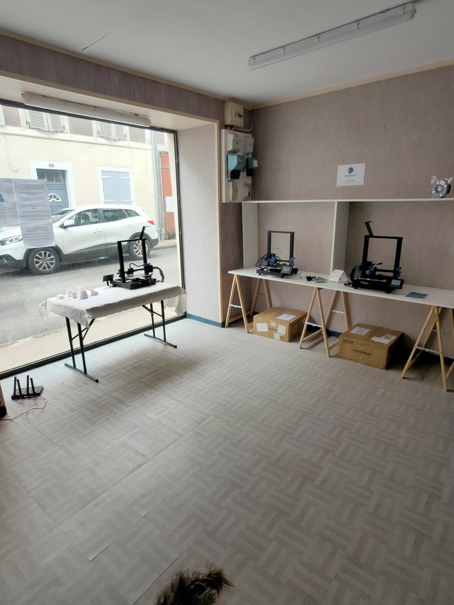 PeterTEMEY's tweet photo. La boutique sociale d'impression 3D, vente d'imprimantes reconditionnées, par exemple une Tronxy XY-2 Pro pour 100 euros. https://t.co/WVN2aIQmFc