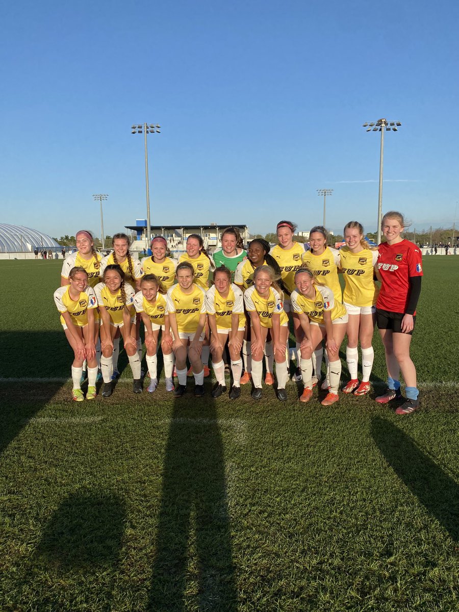 AlySchellhouse's tweet photo. I had a great time at the GA Champions League Showcase this weekend! Great team effort! We went 2-2. Thanks to all of the colleges coaches who came to watch us play! Next up…California this summer :)
#GAFL22 @GAcademyLeague @CUPGirlsGA https://t.co/i8FrstbX4n