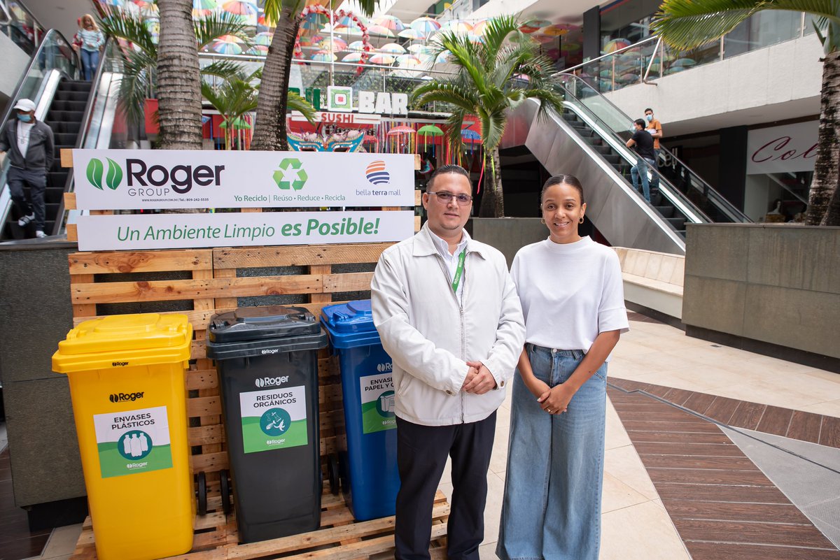 RogerGroup1's tweet photo. El pasado jueves 10 de marzo, nuestra empresa #RogerGroup en alianza y cooperación con Bella Terra Mall (@bellaterramall) realizó la entrega de un set de reciclaje a dicha plaza comercial, el mismo, contribuirá al manejo de los desechos sólidos. https://t.co/LlUN4cDtqP