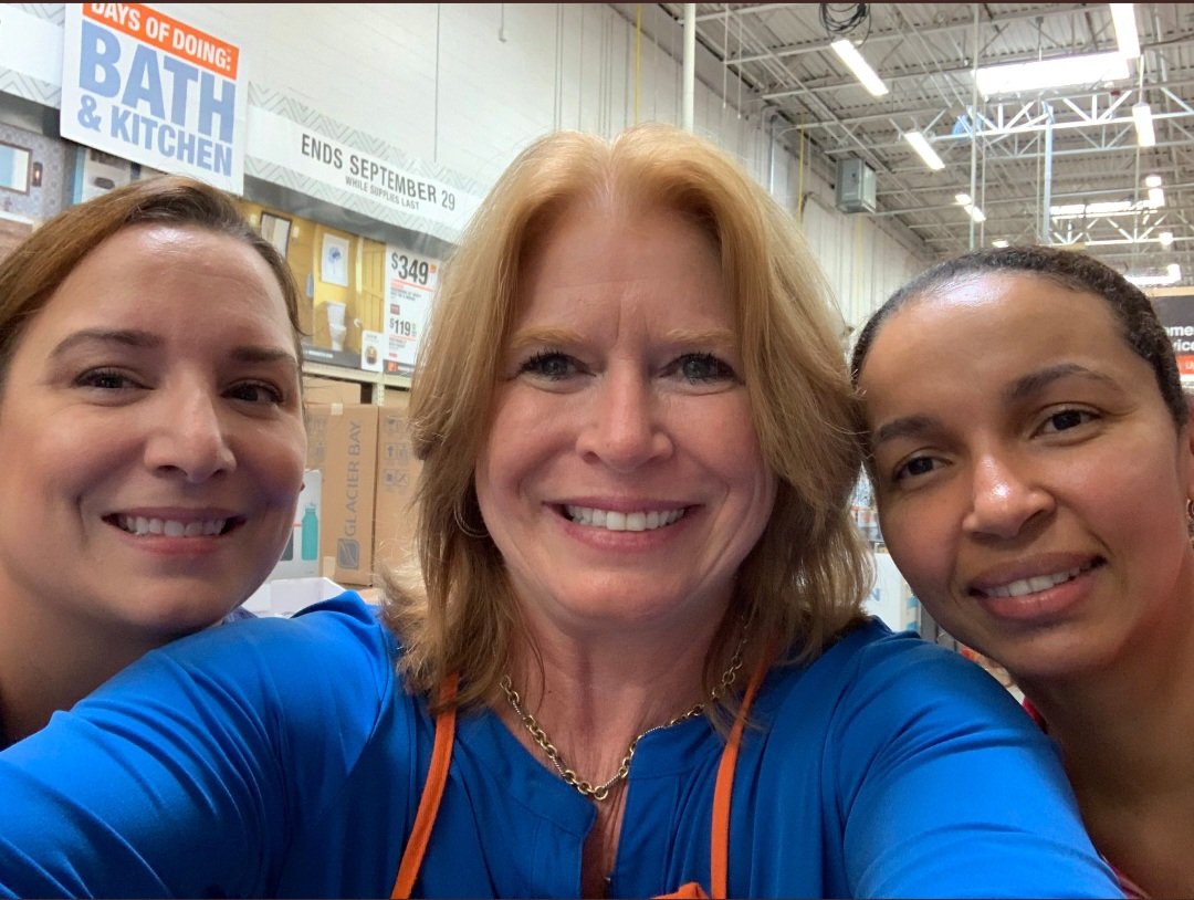 Krawetz_S's tweet photo. Third time is a charm @crystal_hanlon #SMM2022 https://t.co/g3IQmWG4l9