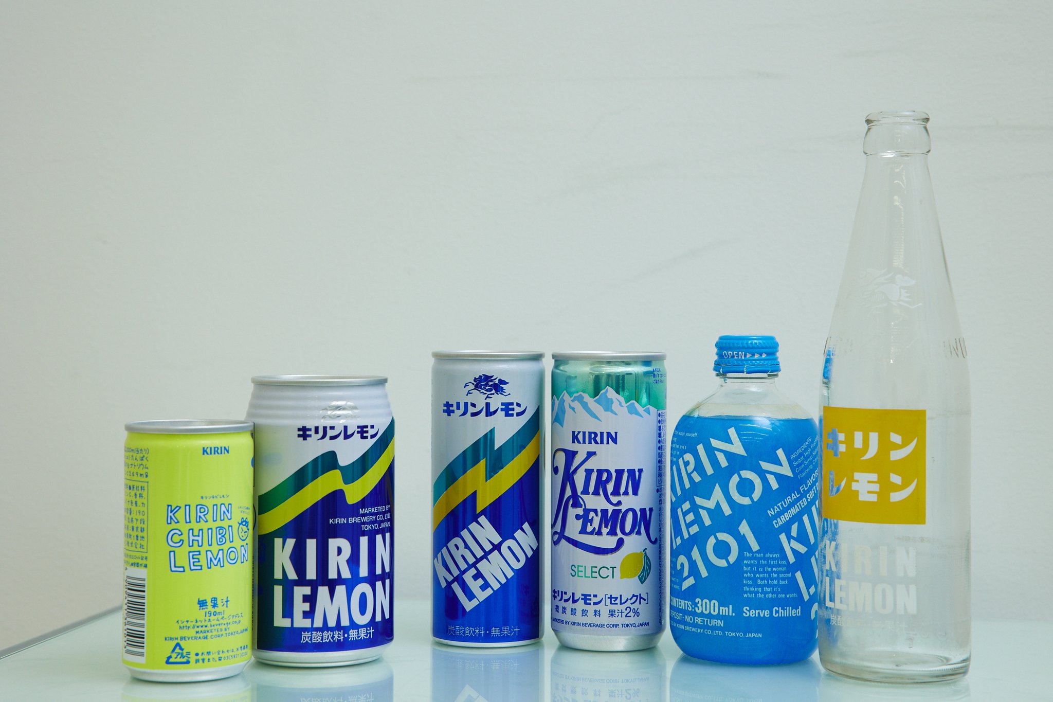 キリンビバレッジ 3月16日は キリンレモン生誕祭 今年でキリンレモンは94歳 キリンレモンの歴代パッケージをちょっぴりご紹介 あなたの覚えているキリンレモンはありましたか キリンレモンヒストリー T Co Eh1lfsq4bq ただいま