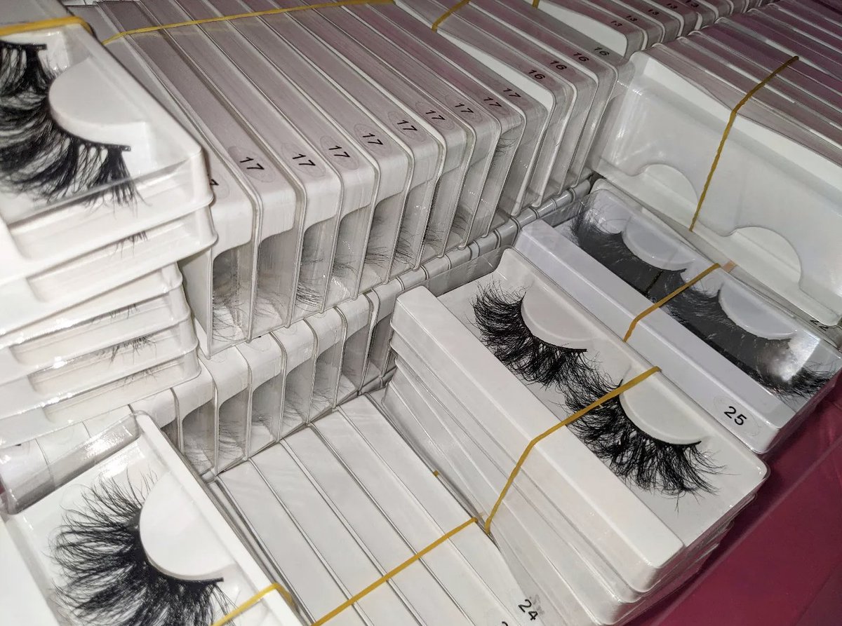 We have over 20+ different styles of wholesale lashes to choose from! Don't know which styles to choose for your business? Let us choose for you! 👏😍 Shop LenellesLashes.com 🛍️
Buy now, Pay later available at checkout with SEZZLE 💕
#lenellesbabes #lenelleslashes