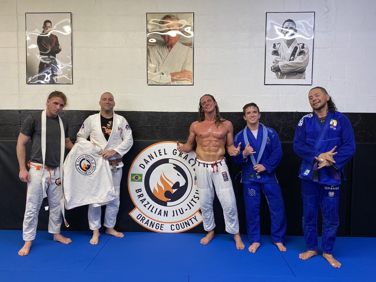 TUESDAY NIGHT CLASS⭐️⭐️⭐️

⭐️GRAND OPENING MARCH 21st.(MON) 7:30pm⭐️

FREE JIUJITSU WORKSHOP for All Ages!

Featuring Daniel Gracie🥋

1616 North Orange Ave.
Orlando,FL 
(inside Downtown Orlando Boxing)

If you don’t have a Jiujitsu gi please bring comfortable training wear