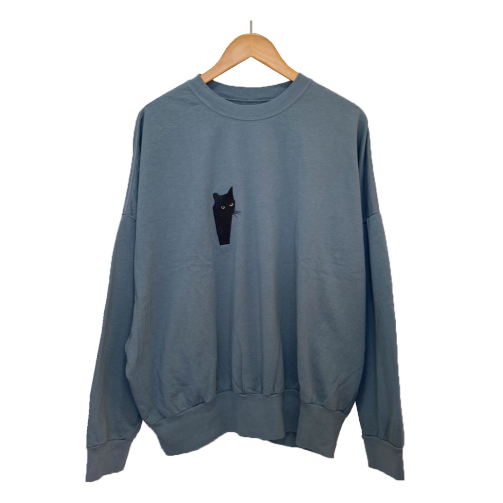 evoluir2002's tweet photo. 『#SPOLOGUM』
□ KUROCAT SWEAT SHIRT
キュートでキャットなスウェットです。ゆるっとかわいいドルマン風なシルエットになっています。
黒猫の刺繍は光沢感が素敵です。
#evoluir #selectshop #金沢市 #静岡市 #スウェット #sweatshirt #トレーナー #猫 #cat #猫好き #contemporary #fashion https://t.co/VDqN0dUzGF