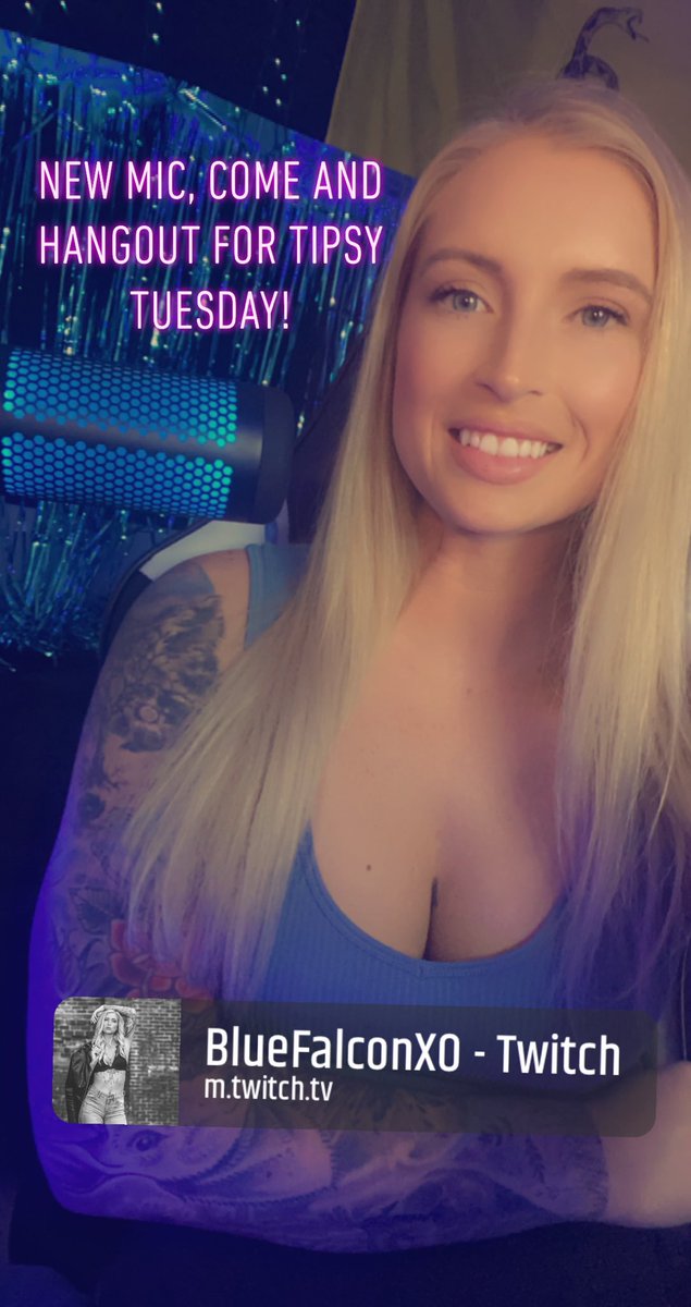 BluefalconXO's tweet photo. Guys I’m so excited to be trying out my new mic!! Come and hangout for tipsy Tuesday! #gamer #gaming #streaming #twitchstreamer #girlgamer #girlstreamer https://t.co/gBKotPfLOi