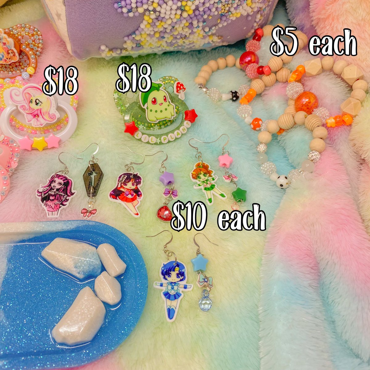 softestshop's tweet photo. 🎨having a stock clearing sale! 🎨 everything on the website is now discounted!! 🎀 https://t.co/RxBHb8XOvJ 🛼 https://t.co/bXHQr1vwOv