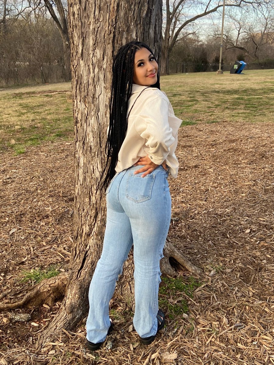 😗