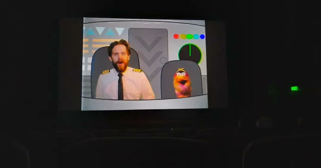 heatherbowry's tweet photo. My giant face, @_Scotacon_ and Wilbur the puppet on the big screen at Filmapooza! 📽
#48filma #48scotland #48dc #48hfp https://t.co/W0gTkfFZdh