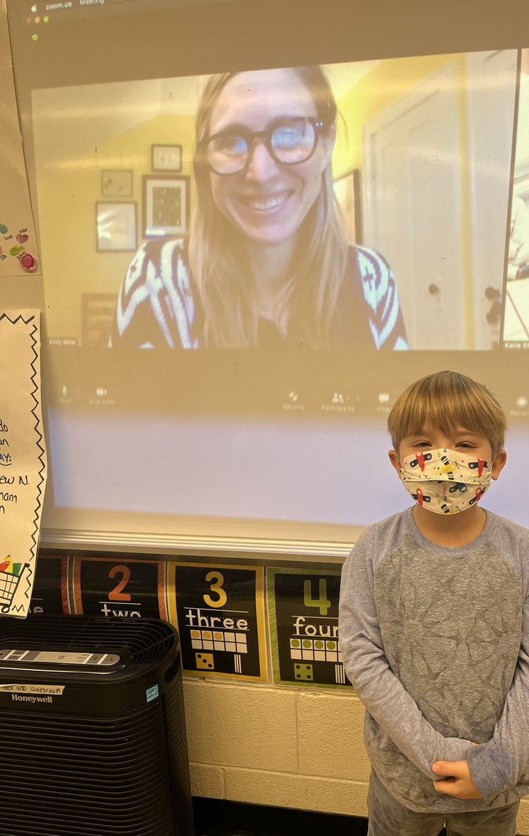 MrsVanderhoff's tweet photo. Another day of guest readers! Thanks for helping grow our love for reading in room 101! https://t.co/15MVVdghvj