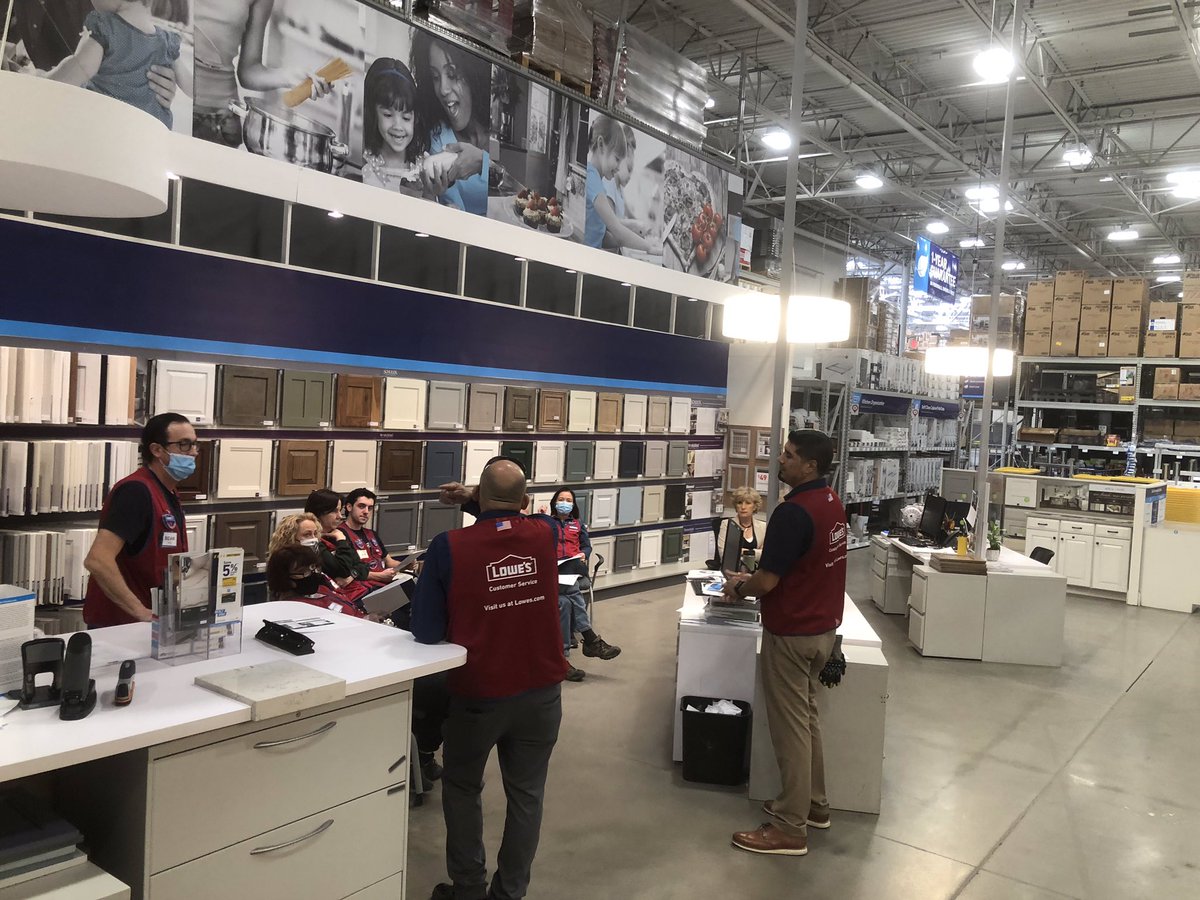 SalAranda16's tweet photo. Had another successful spotlight, shout out to our specialist John and Bryan for driving credit, pipeline and top sales LW!!  Our Team is excited about Stainmaster Carpet and selling our exclusive brand.@RamonMontes0882 @DJAbshere @justin_naples @specialtylowes @ChadderLpp https://t.co/hqTbMBXFUv