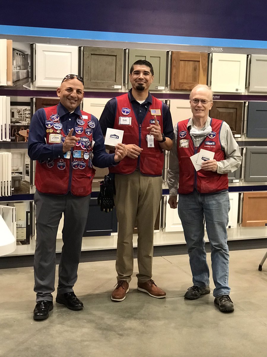 SalAranda16's tweet photo. Had another successful spotlight, shout out to our specialist John and Bryan for driving credit, pipeline and top sales LW!!  Our Team is excited about Stainmaster Carpet and selling our exclusive brand.@RamonMontes0882 @DJAbshere @justin_naples @specialtylowes @ChadderLpp https://t.co/hqTbMBXFUv