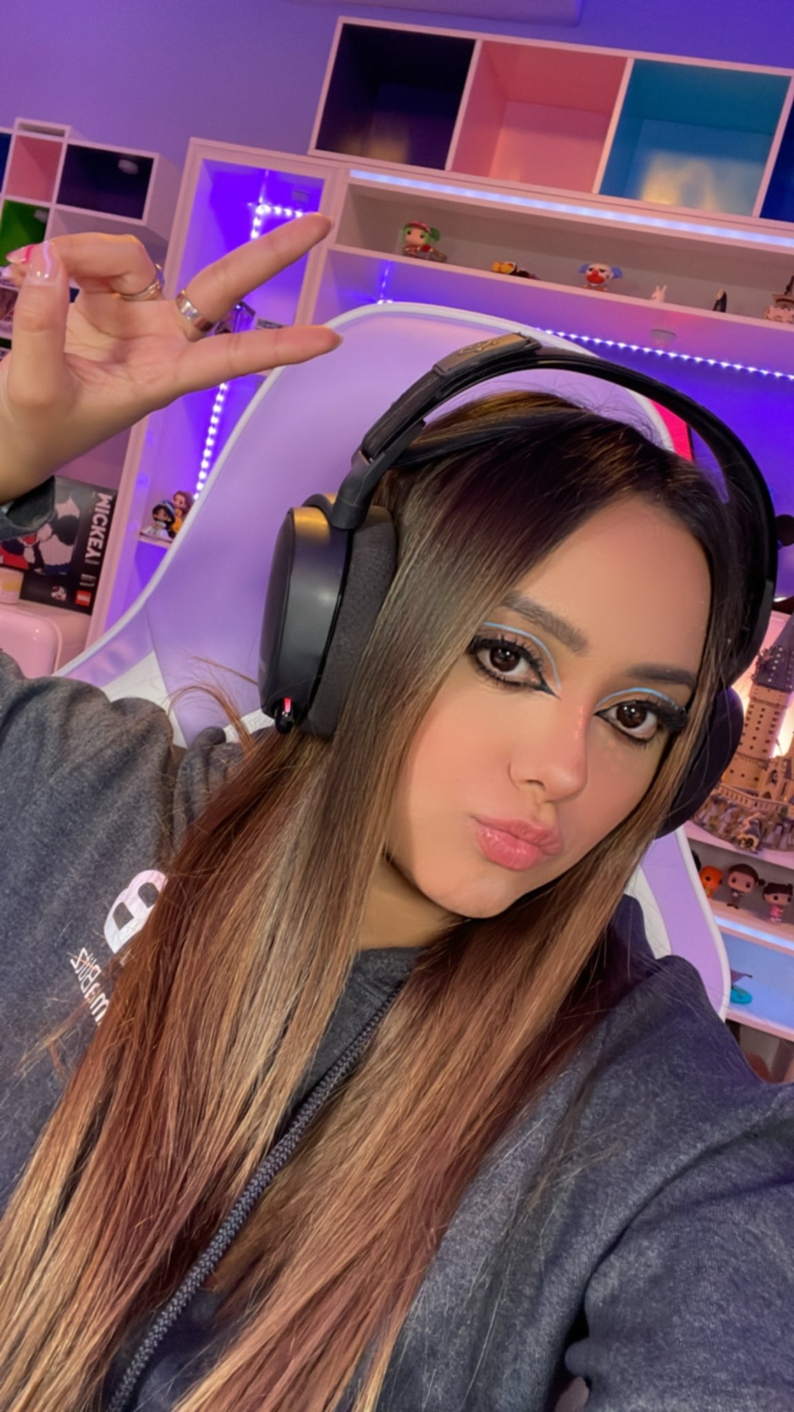 AmaBlitz🦄 on Twitter: "Sigo enferma pero aca andamos. Tira paro de