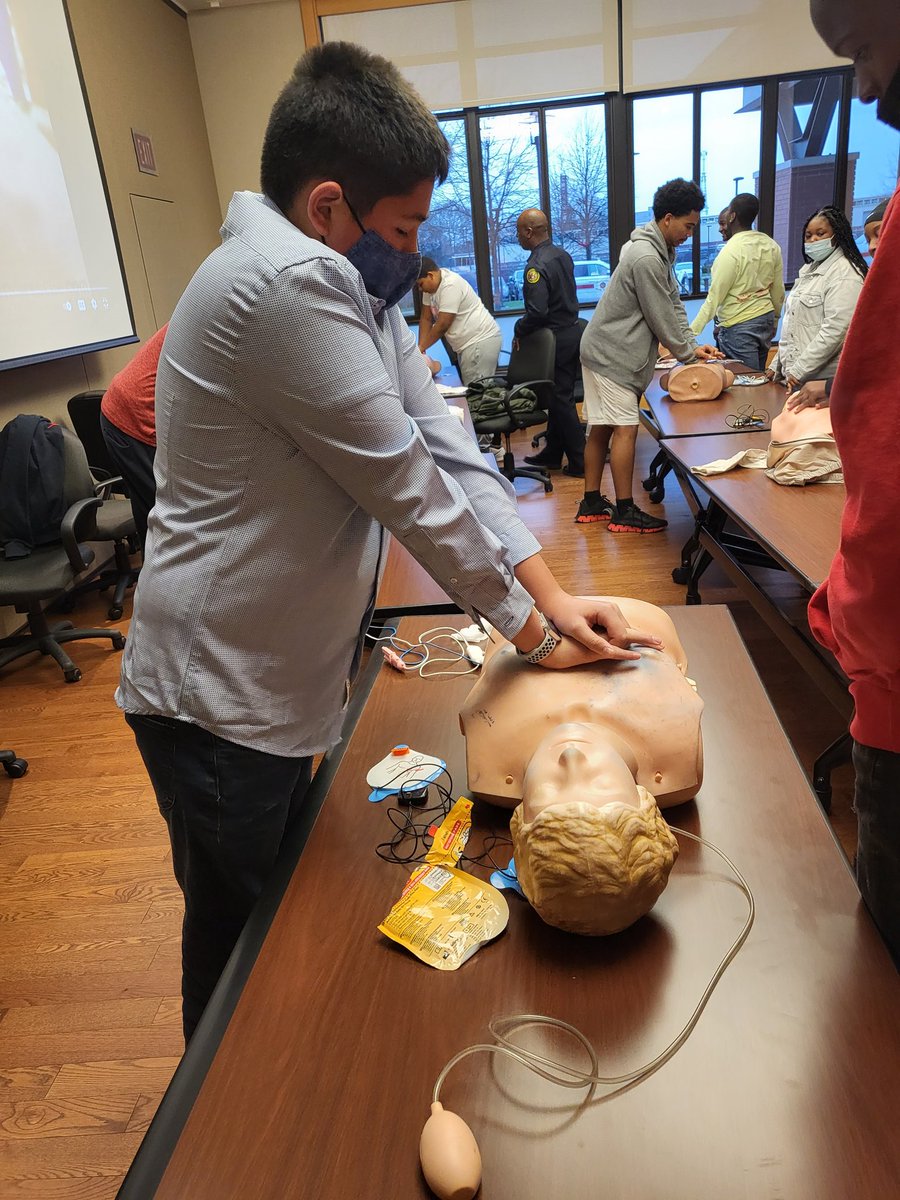 Wrapped up #TDYLA with <a href="/CharlotteFD/">Charlotte Fire Dept</a> CPR training.