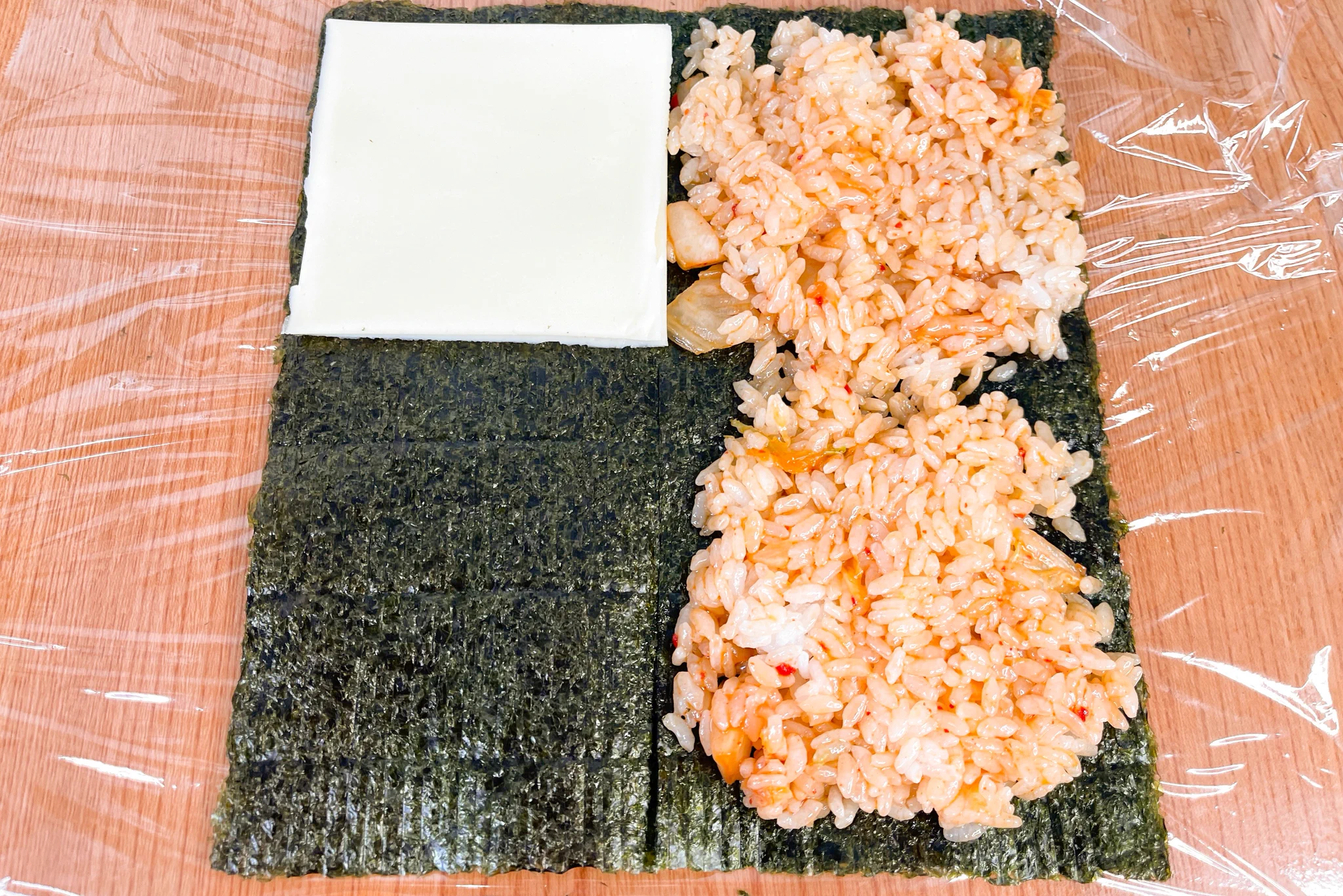 作るのも楽しい！悪魔のキムチーズキンパ風おにぎらず。