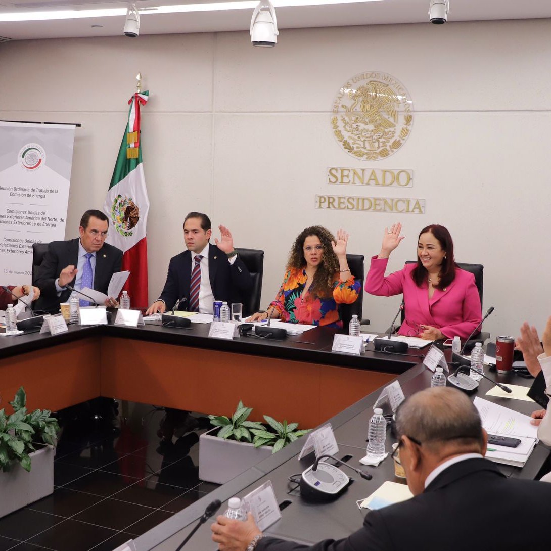 PtSenado's tweet photo. #EnComisiones, la senadora Cora Pinedo Alonso votó a favor del dictamen mediante el cual el Senado de la República ratifica el Acuerdo de Cooperación sobre los Usos Pacíficos de la Energía Nuclear con los Estados Unidos de América. https://t.co/s1Z1y4MvTb