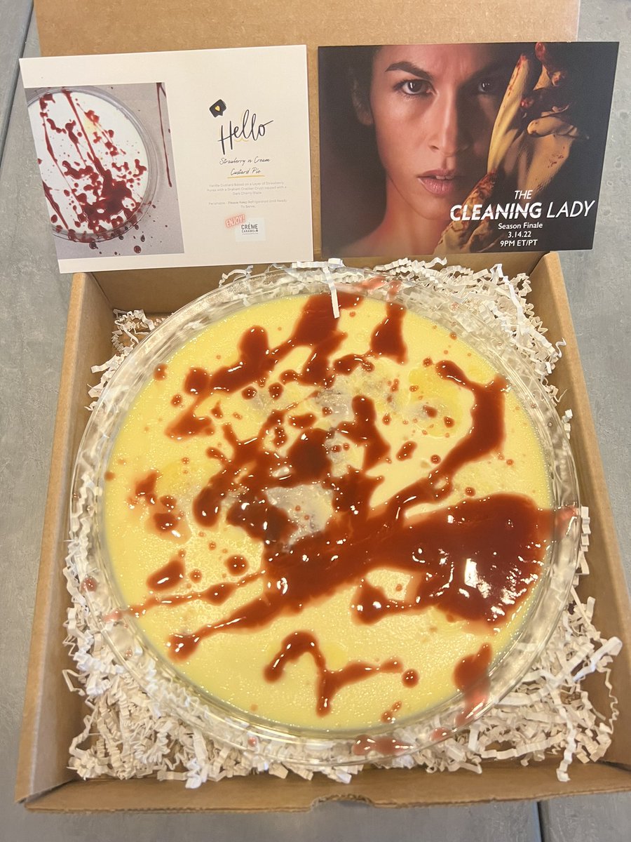 rickhong's tweet photo. The amazing @MirandaKwok88 looking great on the red carpet AND being nice enough to send me a pie go watch that @CleaningLadyFOX finale on Hulu and Fox Now all episodes are UP! Thank you @IWGroup #thecleaninglady #hulu #foxnow #mirandakwok #UmmaMovie https://t.co/ccYFjAftkJ