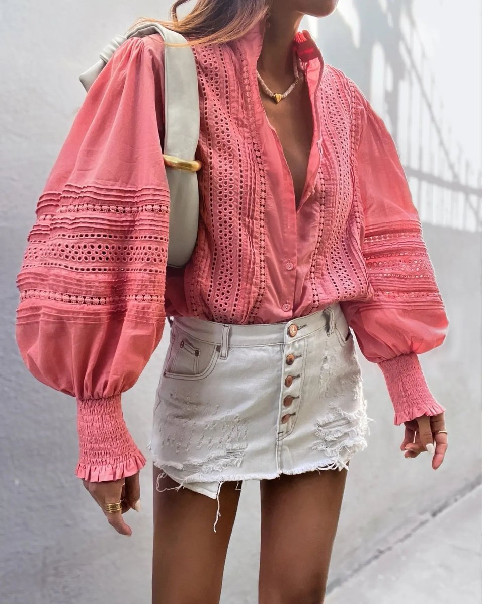 amplifyrAU's tweet photo. The power of influencer marketing is incredible. Building relationships with content creators is a fundamental aspect in social media marketing. Our client #mosthelabel styles Jazy G with their outfits.
#AmplifyrBrands https://t.co/9hFxuDPria