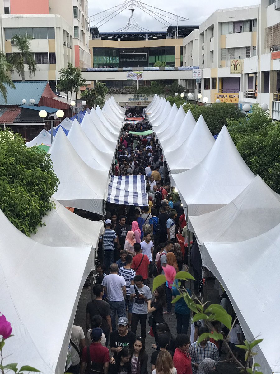 KKCity's tweet photo. Bazaar Ramadan mana selalu jadi pilihan kamu dan kenapa? 🫣🤤😋 https://t.co/WDrZscQhvB
