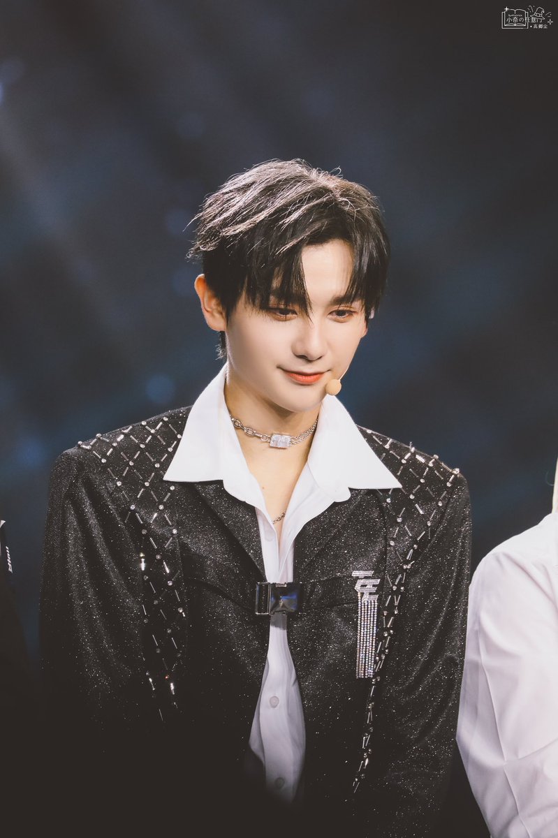 Wondergate_Nine's tweet photo. I search the universe.

@naninenai99
#高卿尘 #นายท่านกรชิต
#INTO1GaoQingchen  
#INTO1Nine #INTO1 https://t.co/mc39idfm9A
