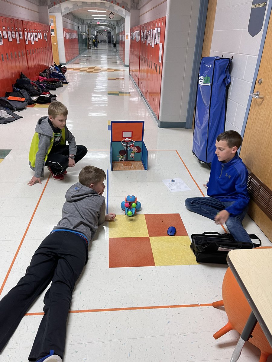 stemsters's tweet photo. Sports and Coding…Yep!@WonderWorkshop @SpheroEdu @VanBurenSchools #BeaBlackKnight https://t.co/QhbJ58jWlA